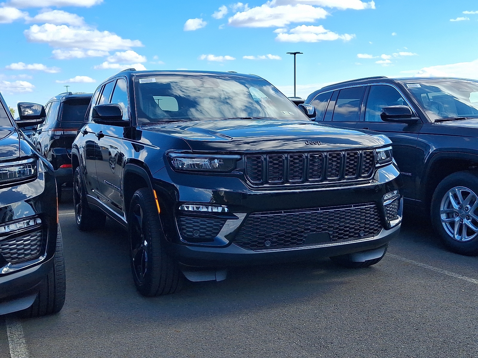 2025 Jeep Grand Cherokee Limited's photo