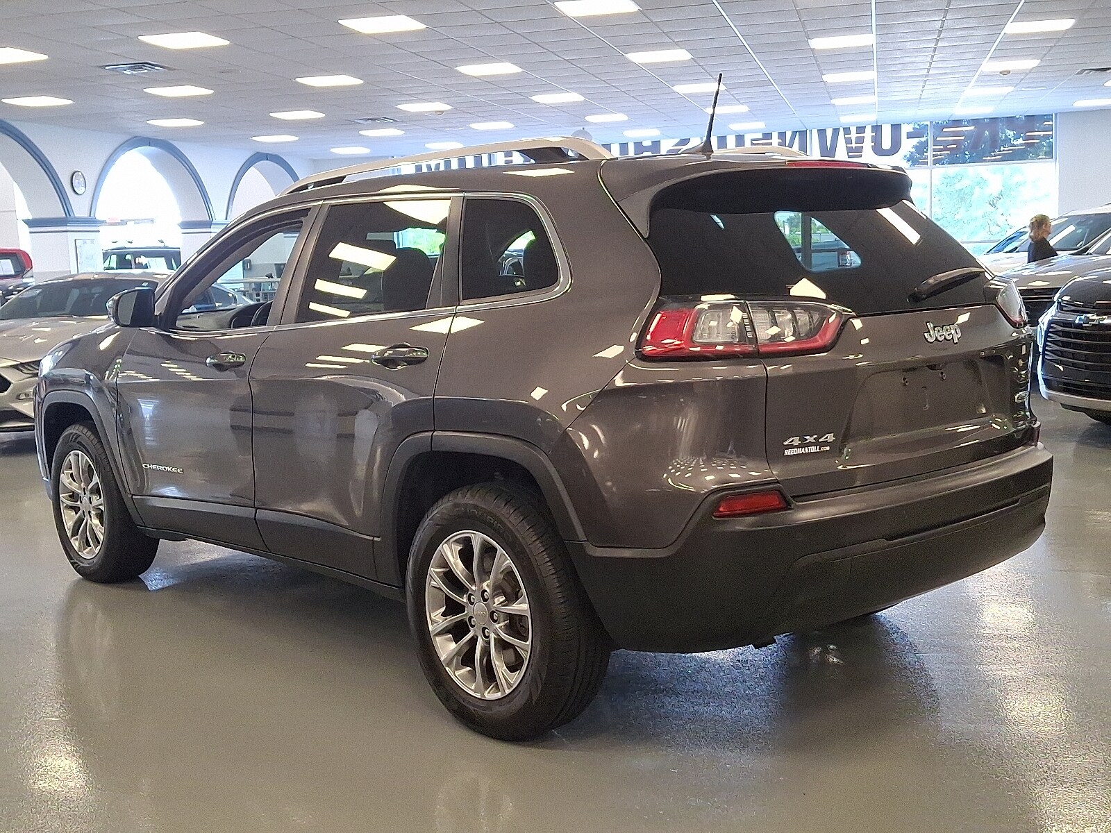 2020 Jeep Cherokee Latitude photo 2