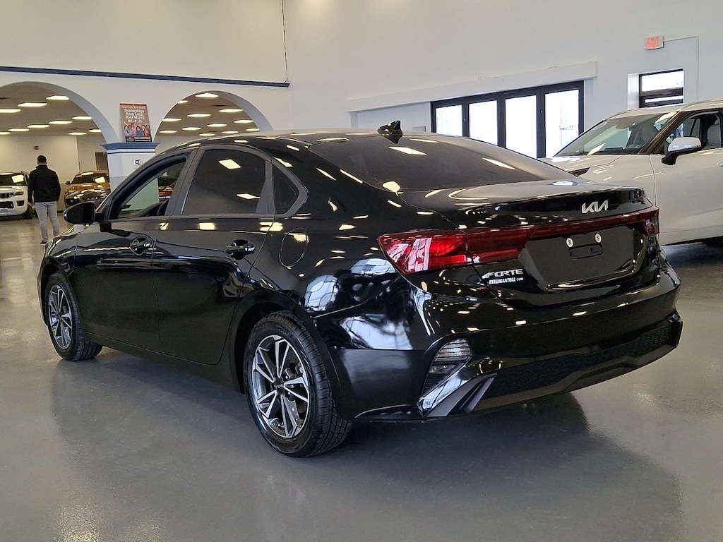 Used 2023 Kia Forte LXS Car