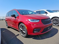 2026 Chrysler Pacifica Select Passenger Van