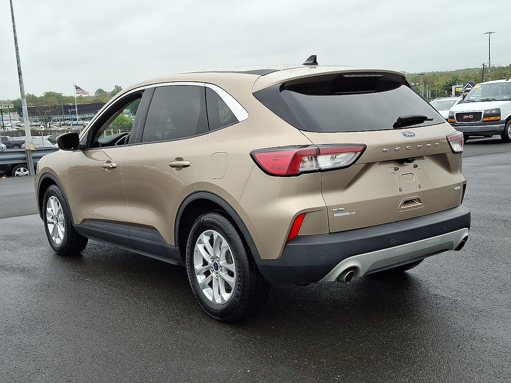 Used 2020 Ford Escape SE Sport Utility