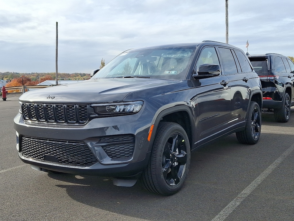New 2025 Jeep Grand Cherokee Altitude X 4x4 Sport Utility