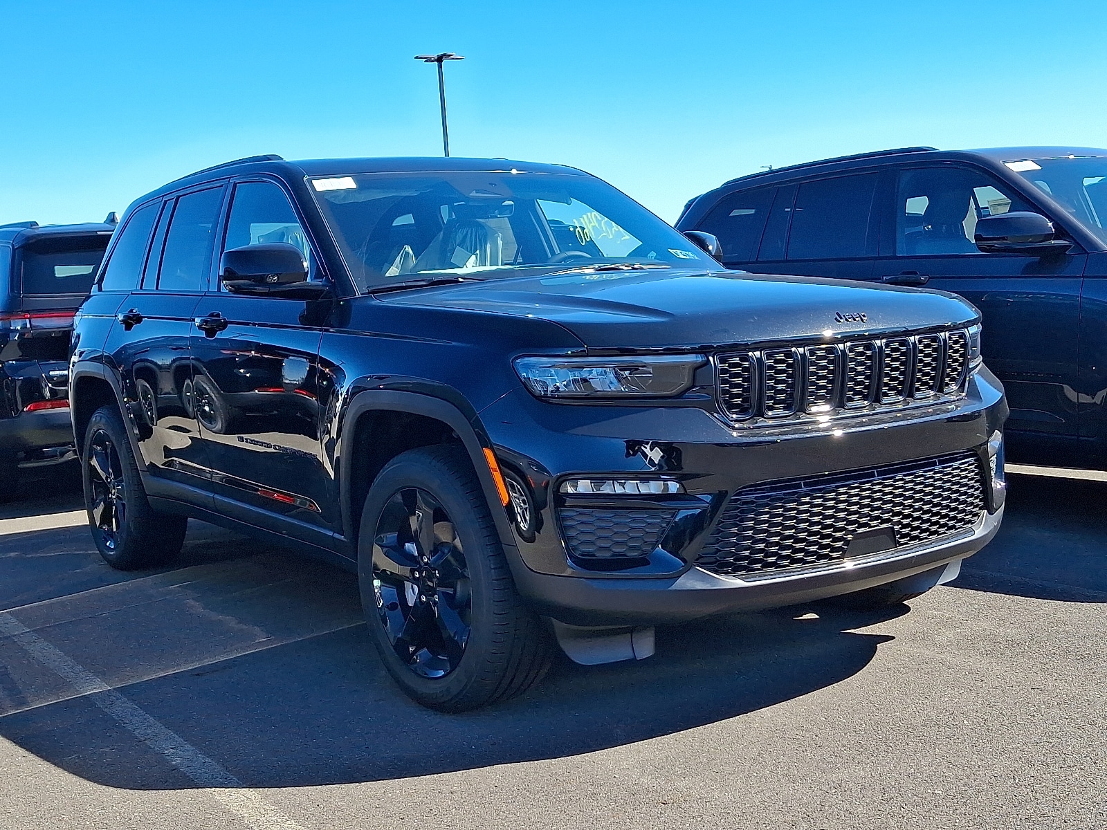 2025 Jeep Grand Cherokee Limited's photo