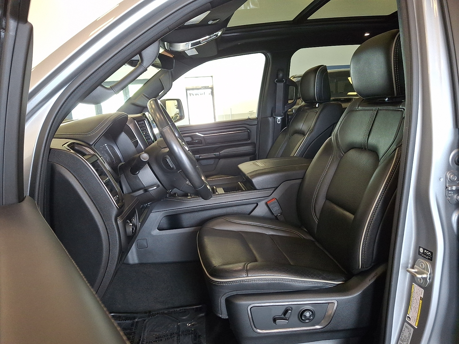 2024 RAM Ram 1500 Pickup Limited - Photo 12