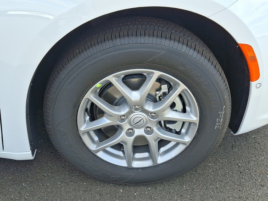 New 2026 Chrysler Pacifica Select Passenger Van