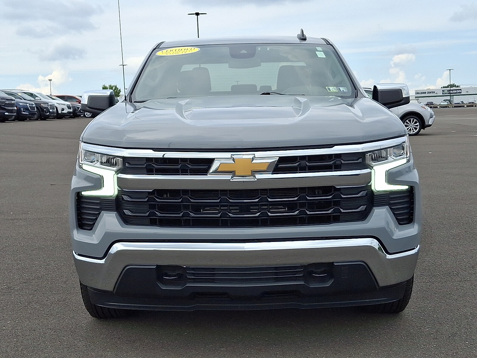 2024 Chevrolet Silverado 1500 LT photo 2