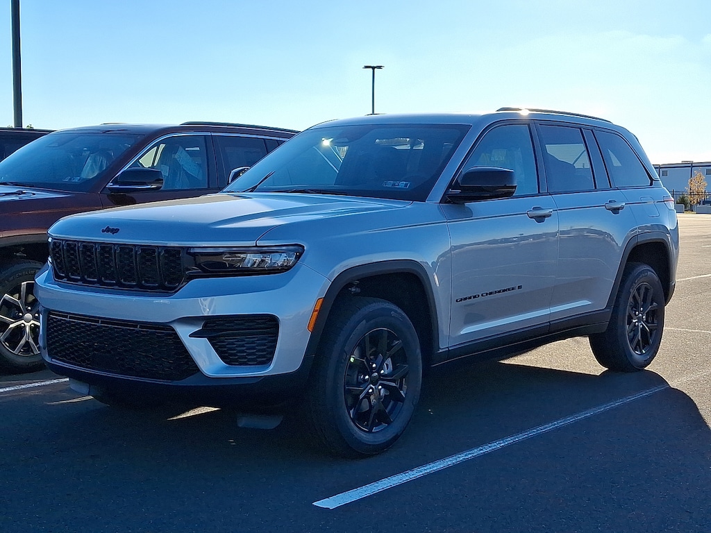 New 2025 Jeep Grand Cherokee Altitude X 4x4 Sport Utility