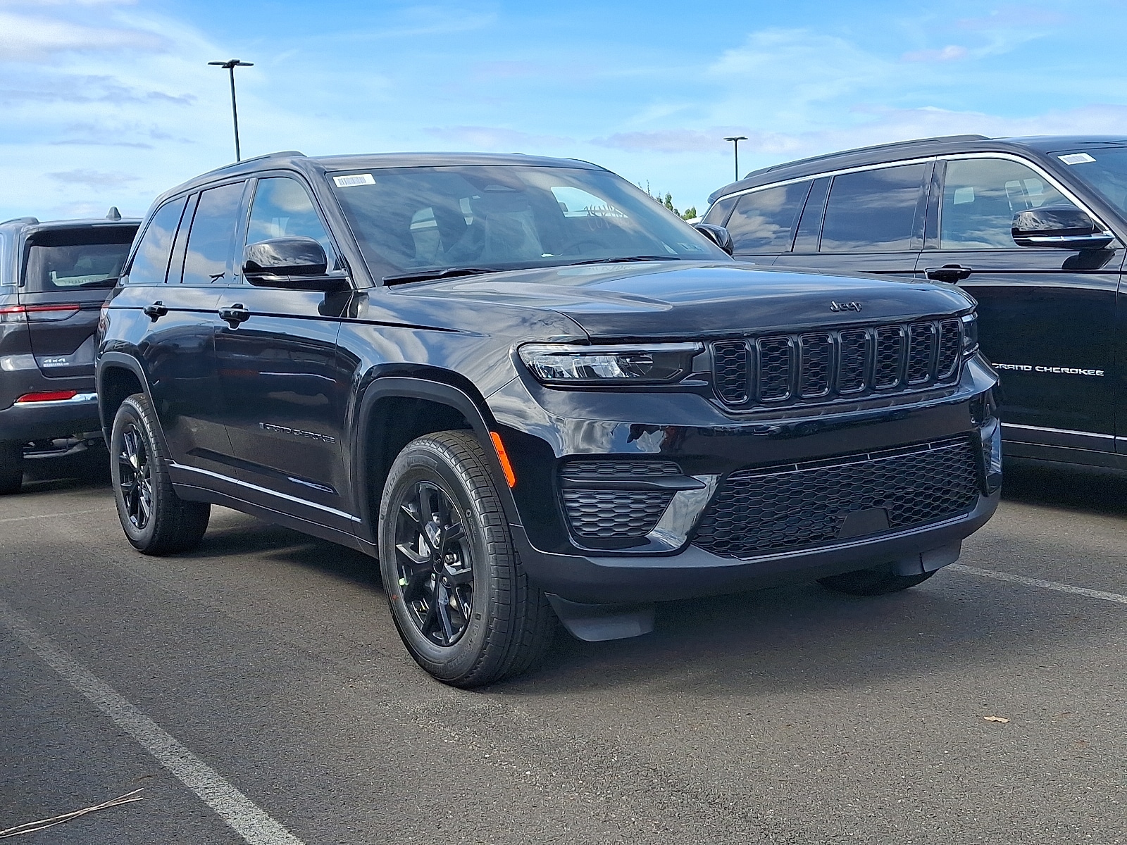 2025 Jeep Grand Cherokee Altitude's photo