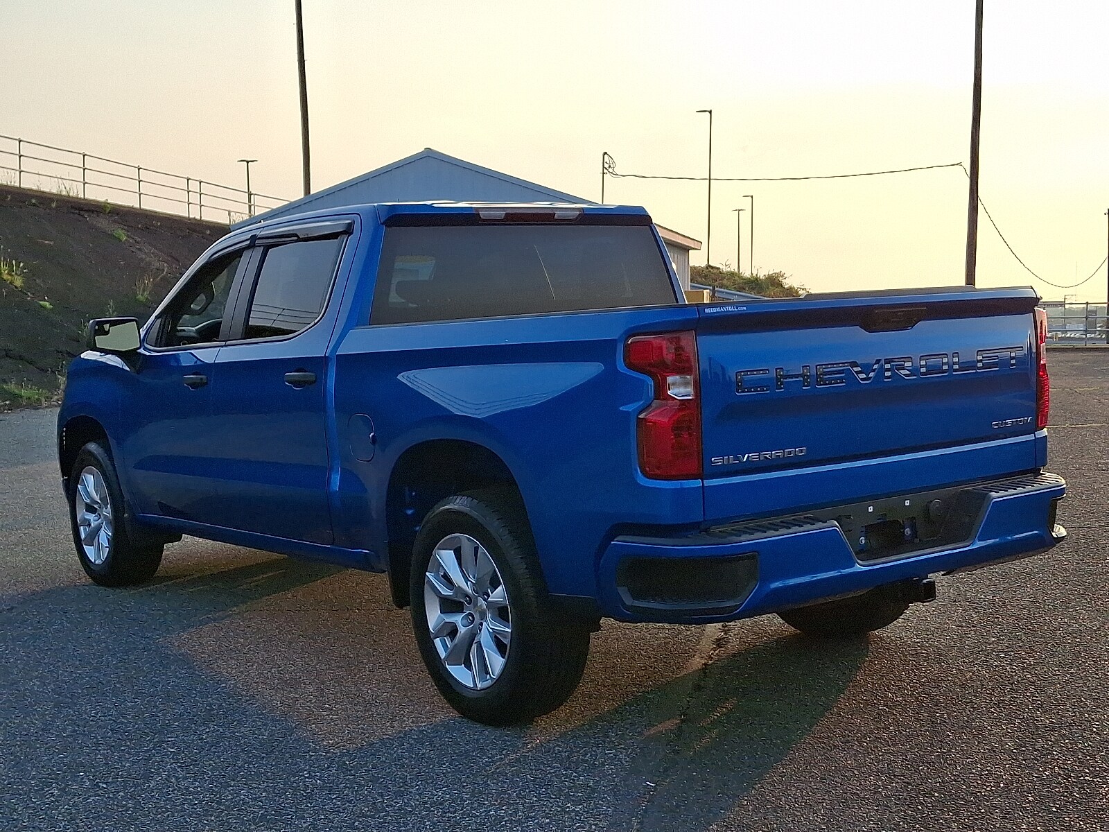2022 Chevrolet Silverado 1500 Custom photo 3