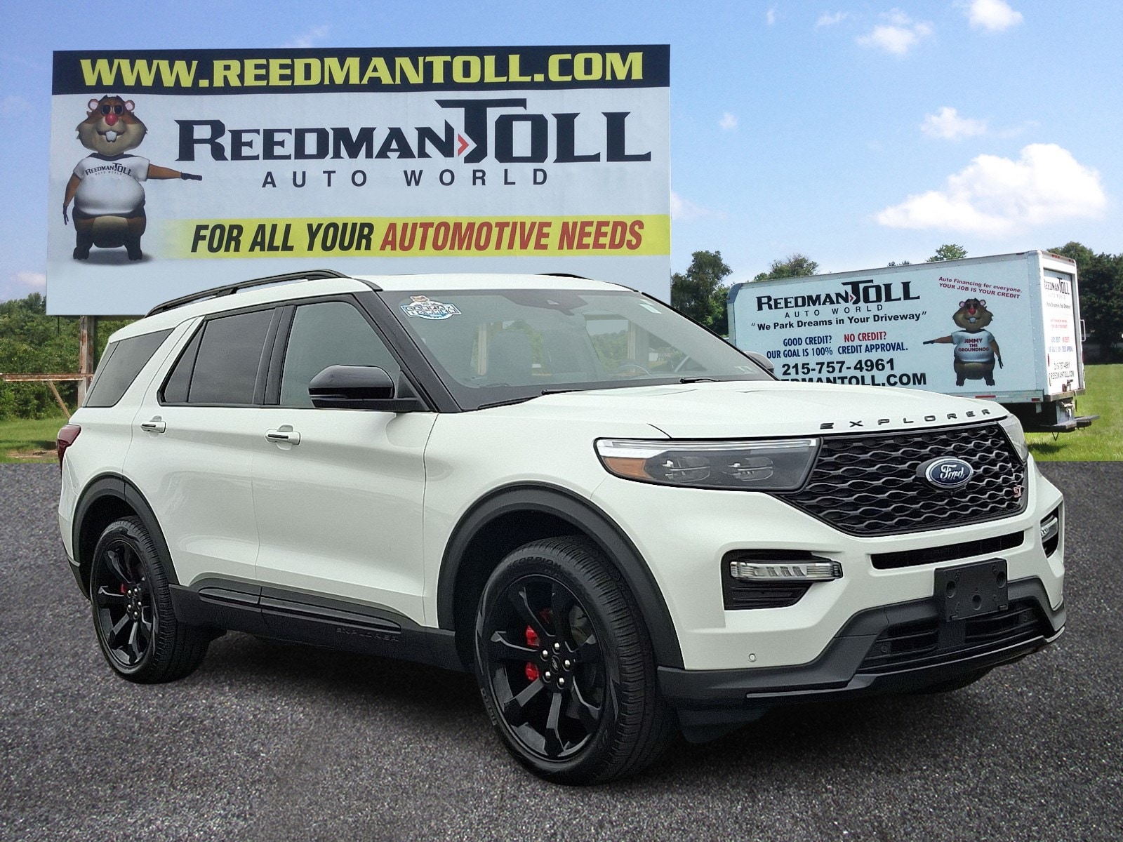 2024 Ford Explorer ST's photo