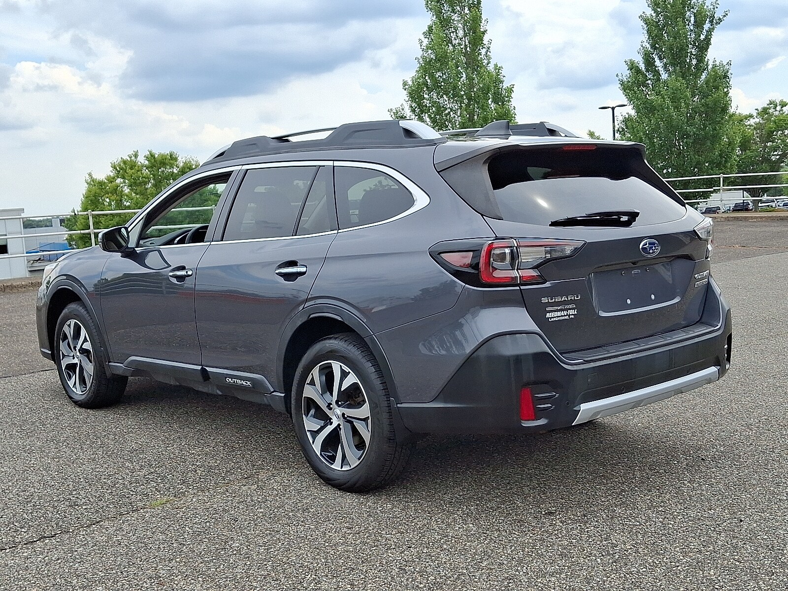 2021 Subaru Outback Touring XT photo 2