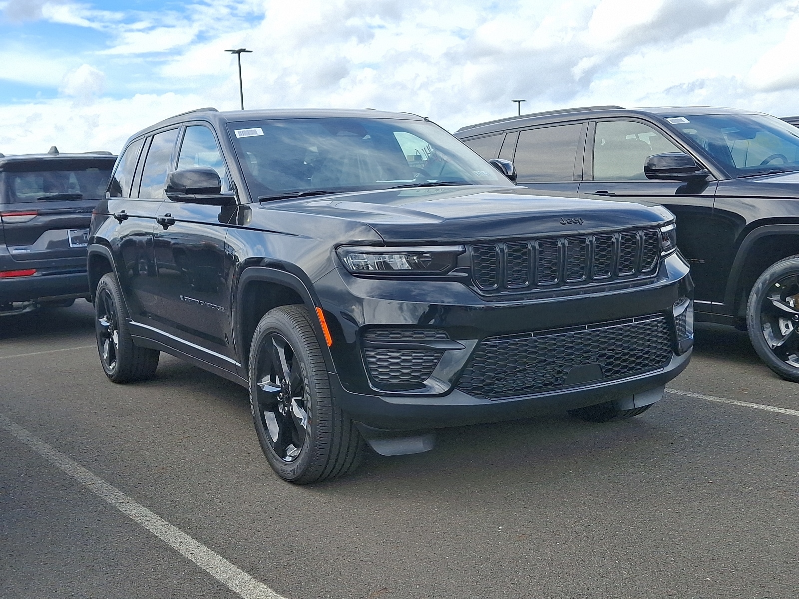 2025 Jeep Grand Cherokee Altitude's photo