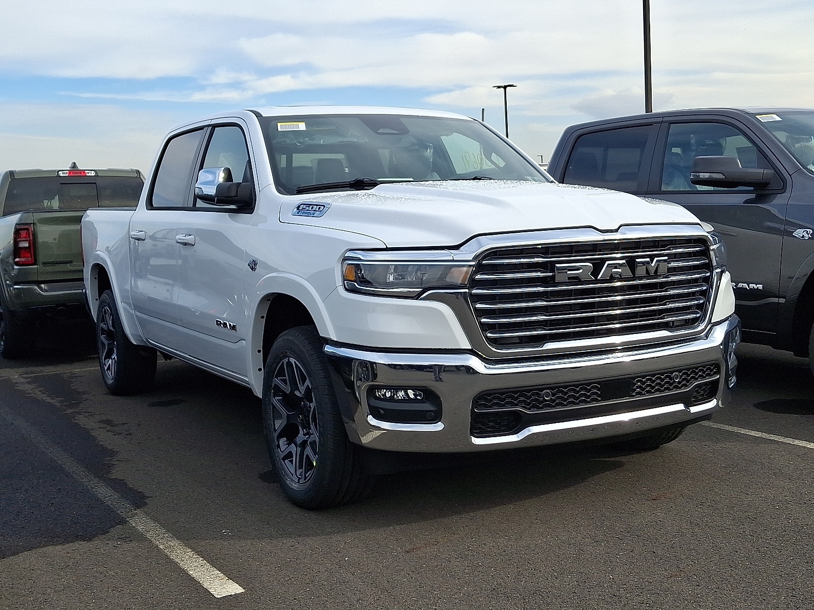 2026 RAM Ram 1500 Pickup Laramie's photo
