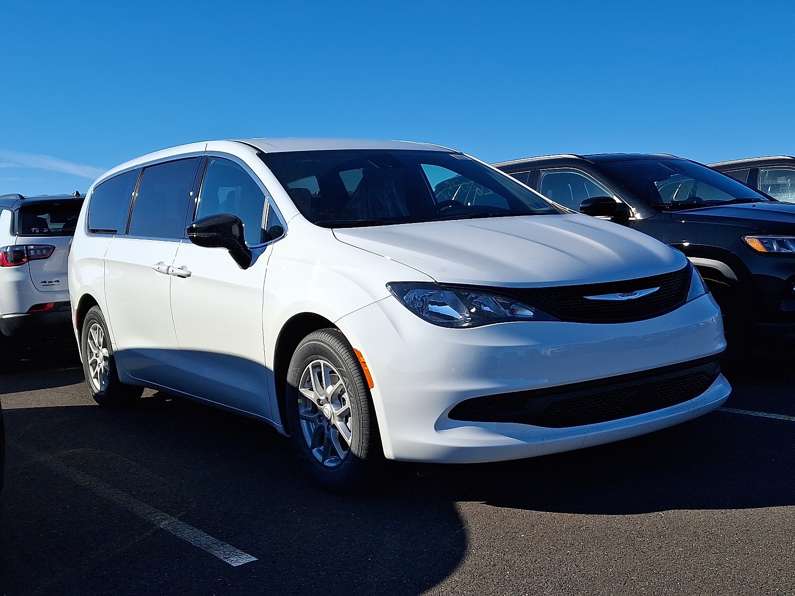 2026 Chrysler Voyager LX's photo