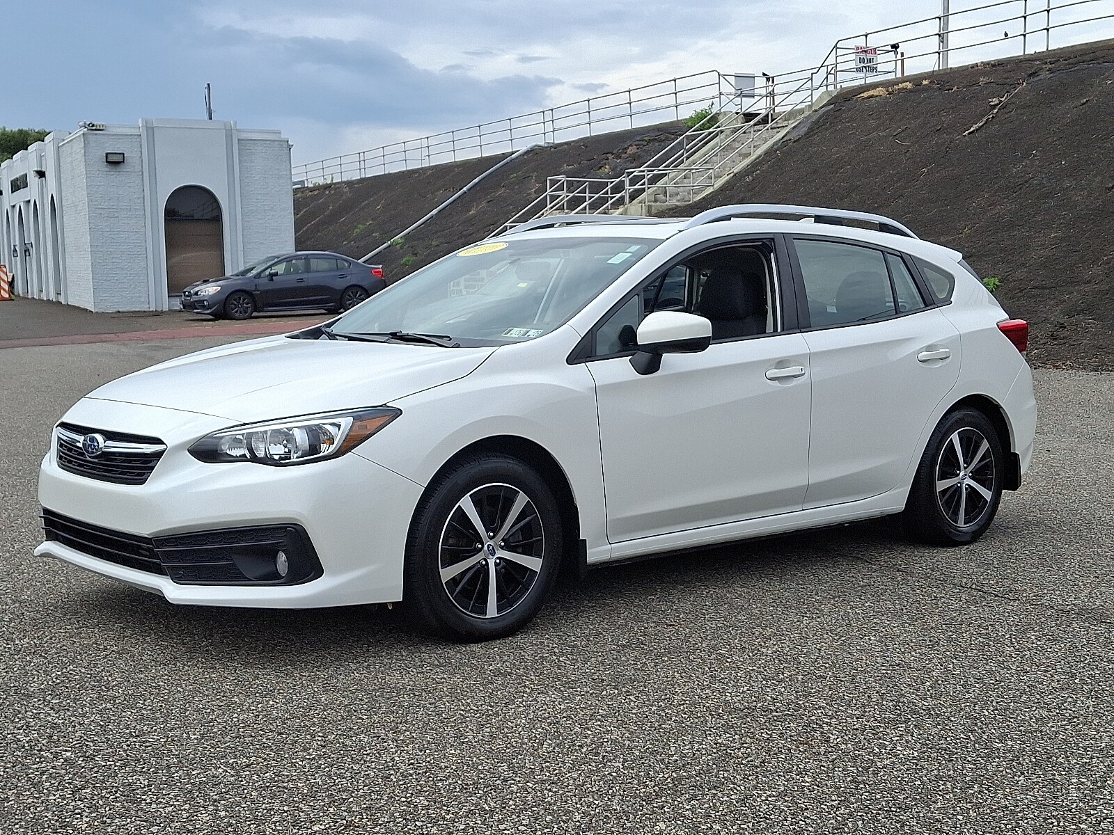 2023 Subaru Impreza Premium photo 2