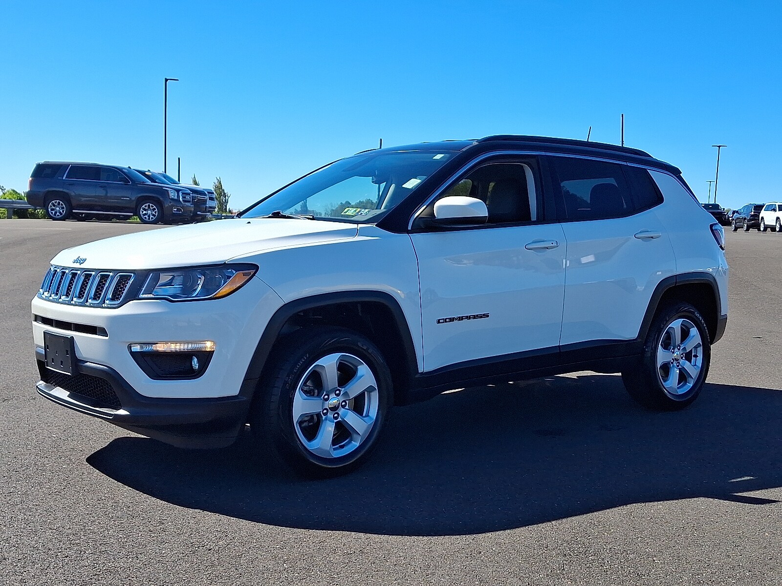 2020 Jeep Compass Latitude photo 2