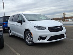 2026 Chrysler Pacifica Select Passenger Van