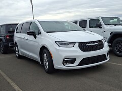 2026 Chrysler Pacifica Select Passenger Van