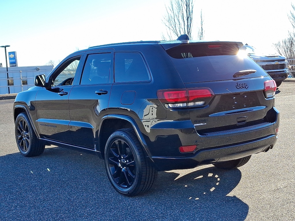 Used 2018 Jeep Grand Cherokee Altitude 4x4 Sport Utility