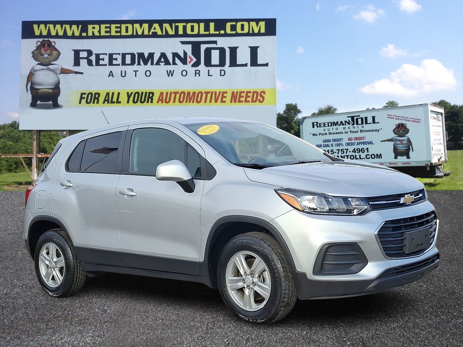 2022 Chevrolet Trax LS's photo