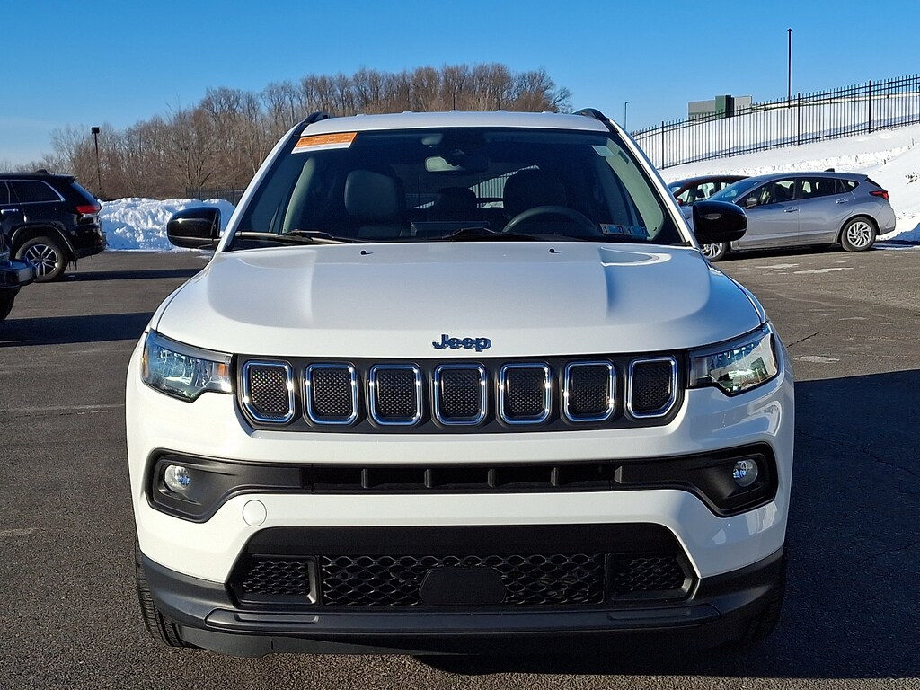 Used 2022 Jeep Compass Latitude 4x4 Sport Utility