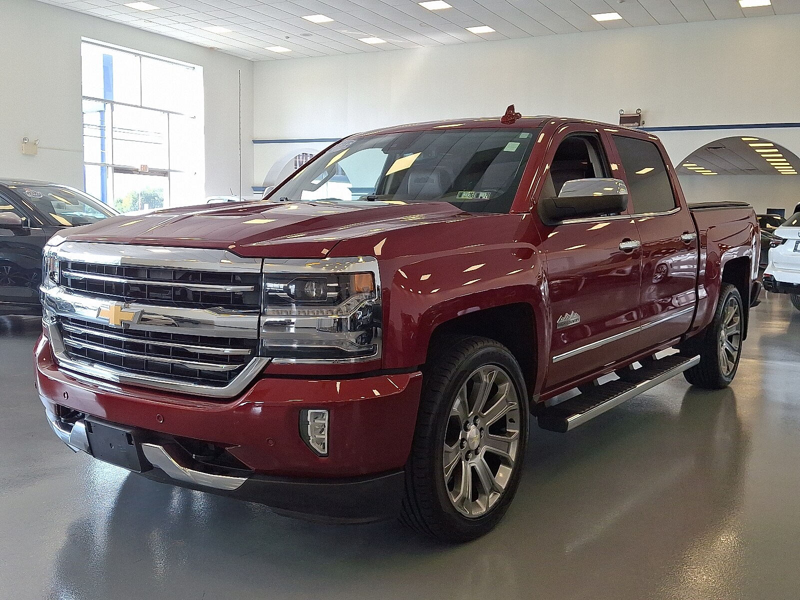 2018 Chevrolet Silverado 1500 High Country photo 3