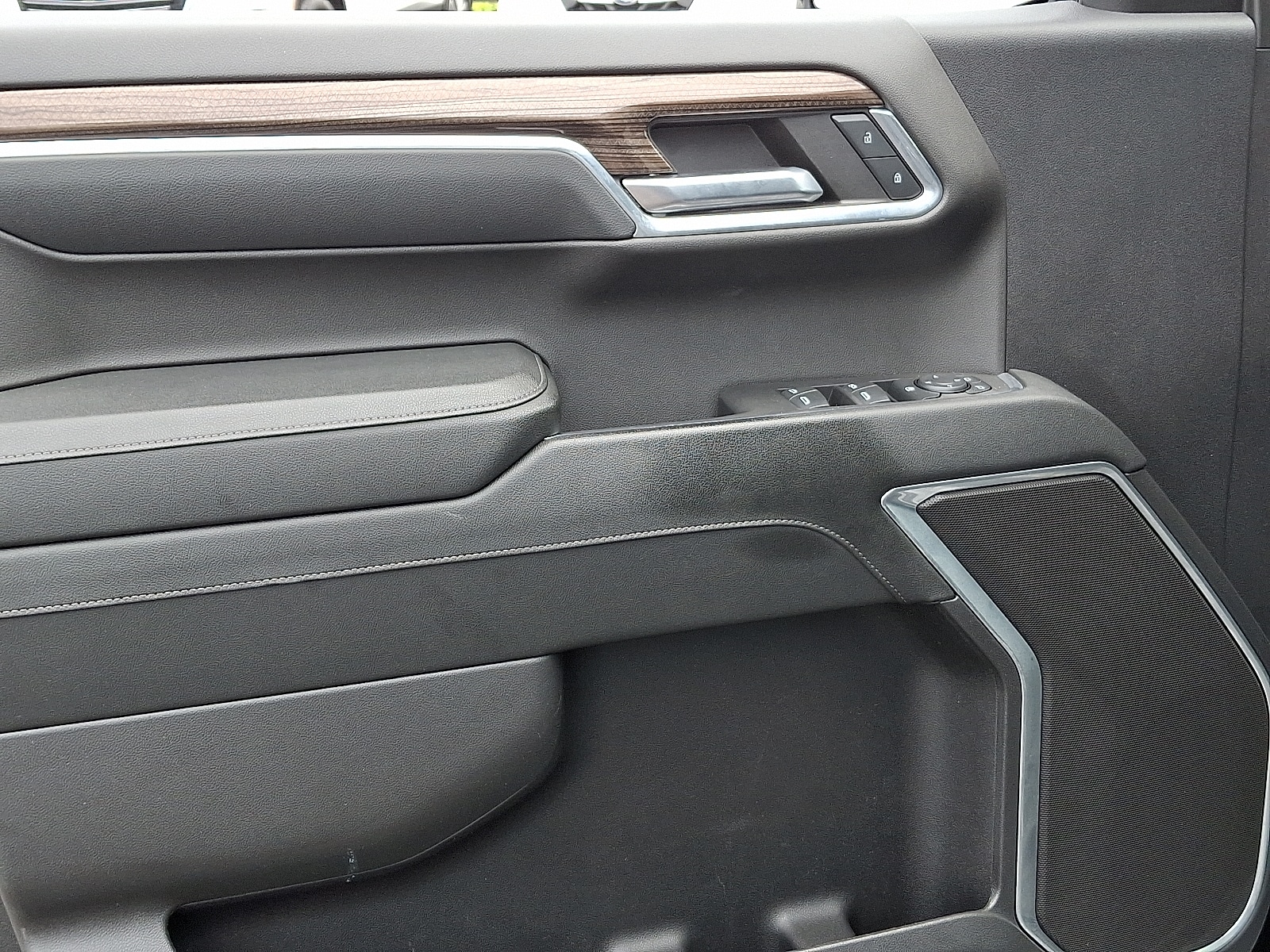 2024 Chevrolet Silverado 1500 LT - Photo 12