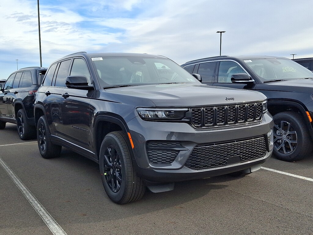 New 2025 Jeep Grand Cherokee Altitude X 4x4 Sport Utility