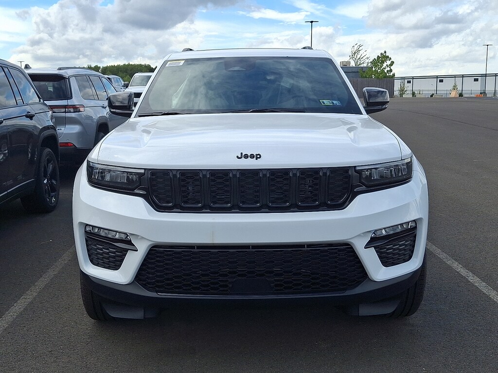 New 2025 Jeep Grand Cherokee Limited 4x4 Sport Utility