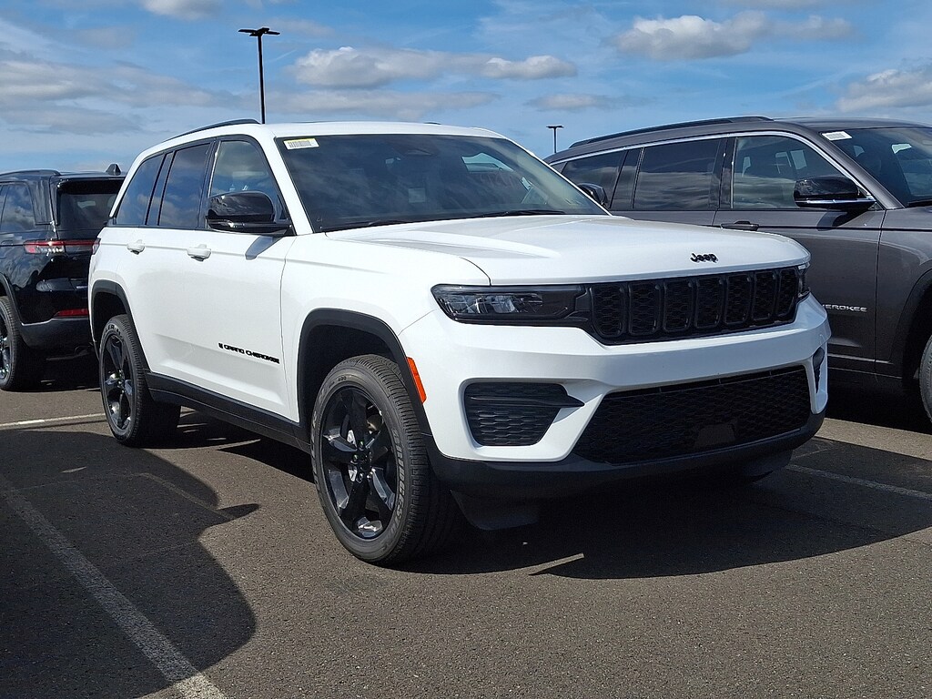 New 2025 Jeep Grand Cherokee Altitude X 4x4 Sport Utility