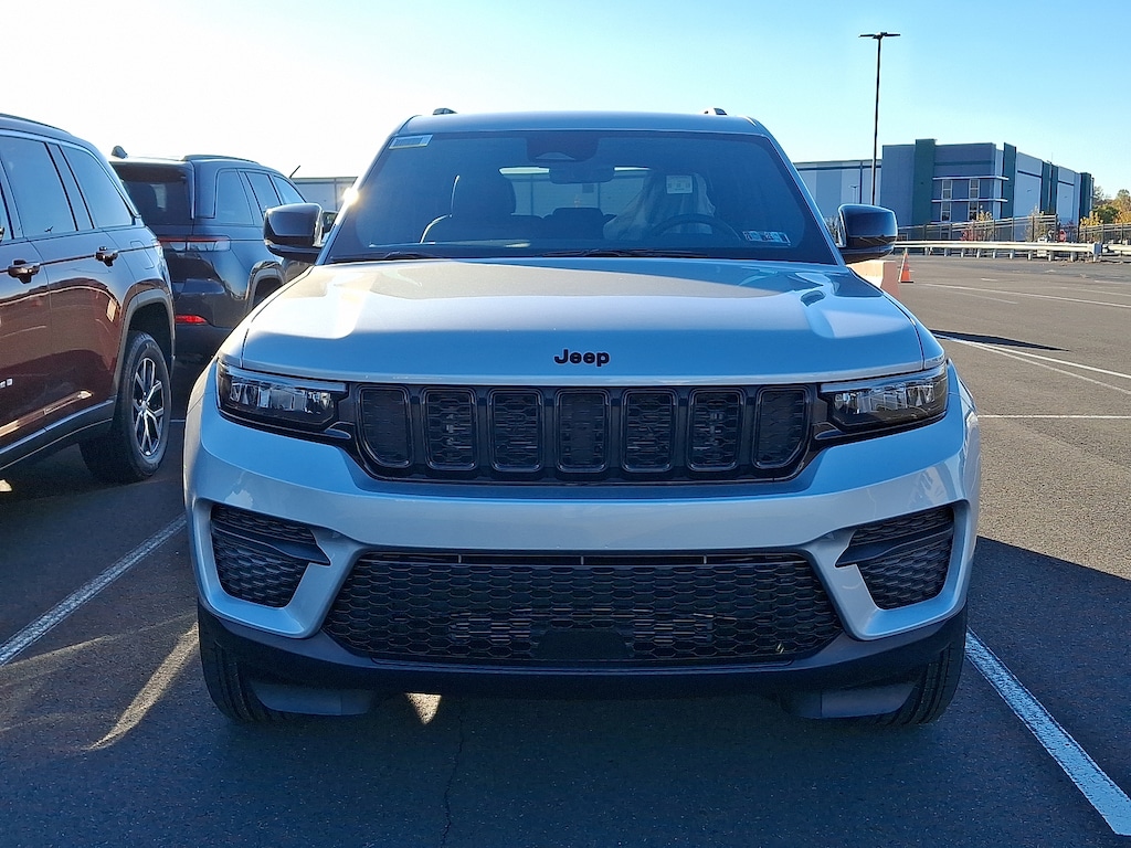New 2025 Jeep Grand Cherokee Altitude X 4x4 Sport Utility