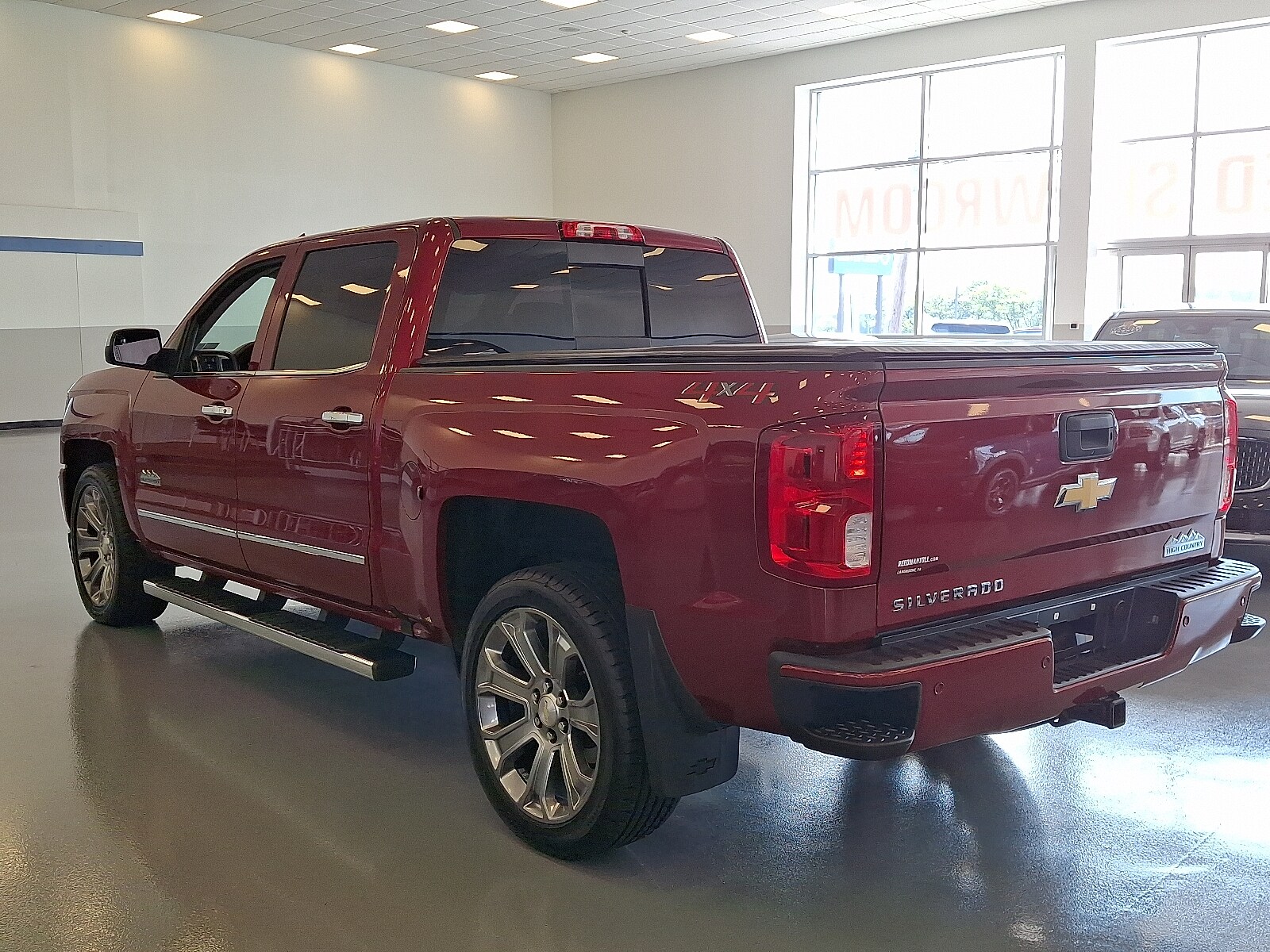 2018 Chevrolet Silverado 1500 High Country photo 4