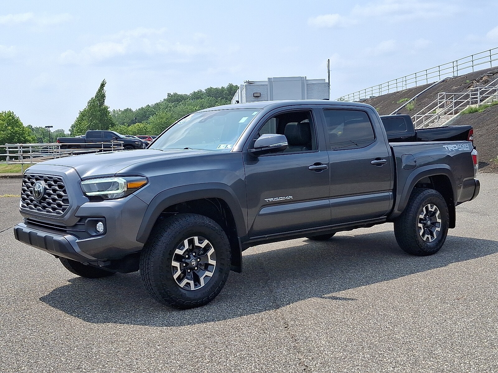 2023 Toyota Tacoma TRD photo 2
