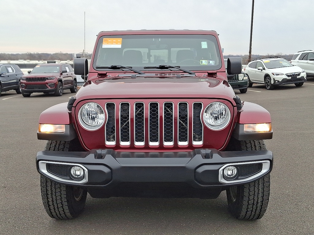 Used 2021 Jeep Gladiator Overland 4X4 Crew Cab Pickup