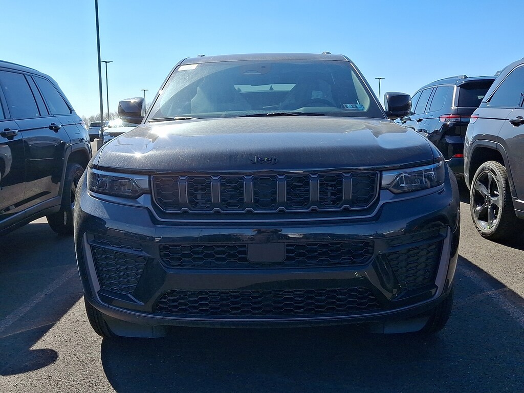 New 2026 Jeep Grand Cherokee Altitude 4x4 Sport Utility