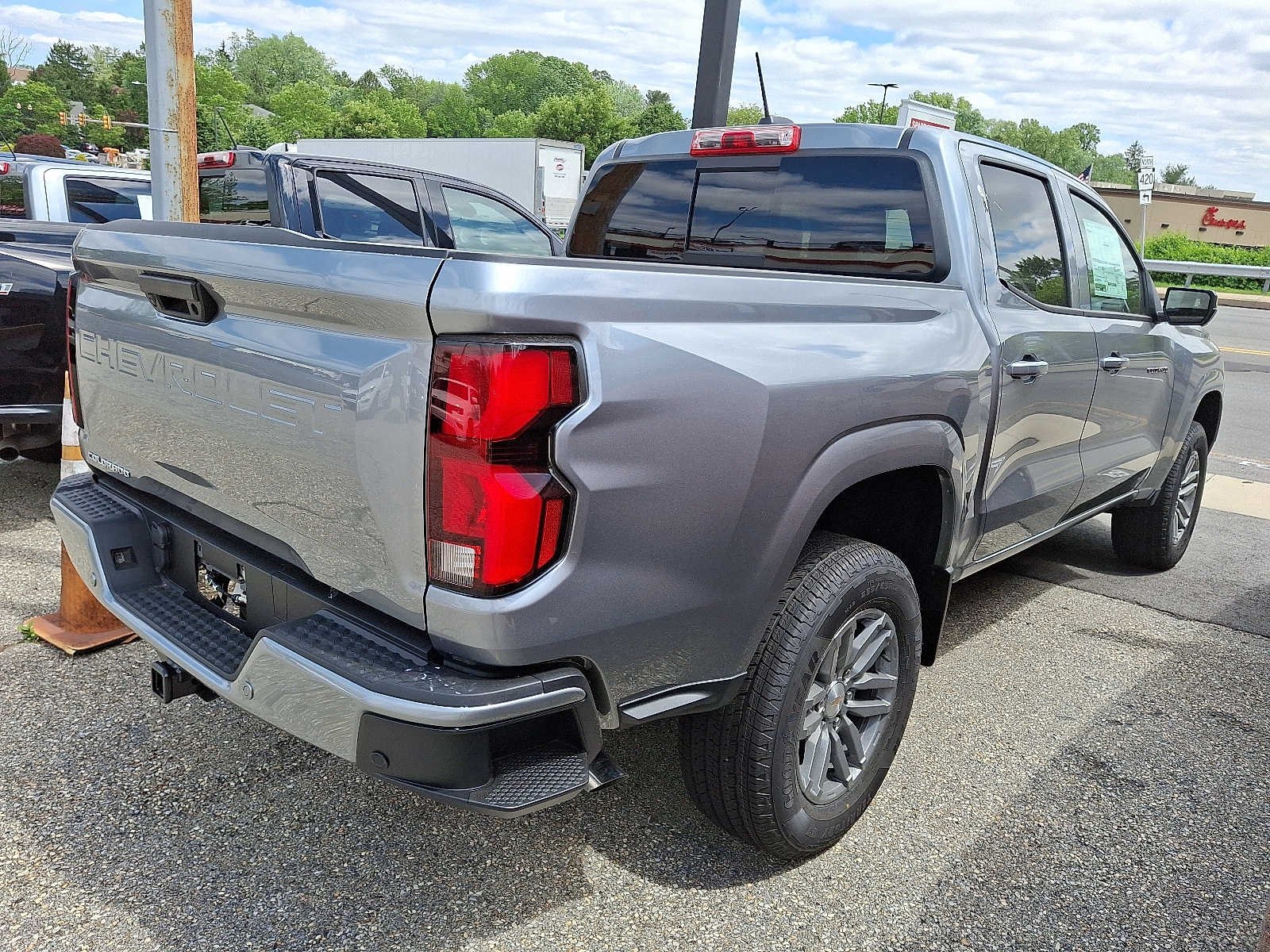 2025 Chevrolet Colorado Work Truck LT photo 4