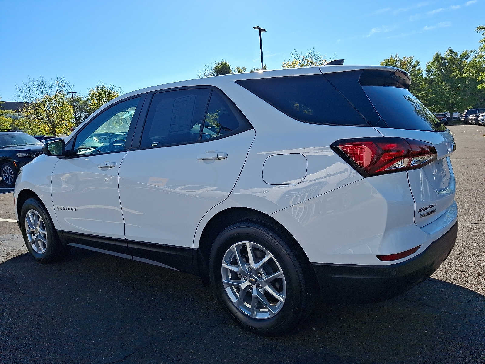 2023 Chevrolet Equinox LS photo 4