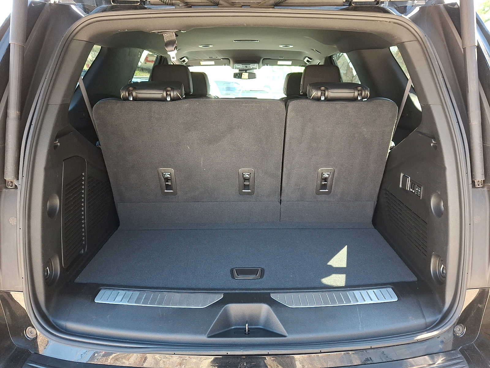 2023 Chevrolet Tahoe Premier - Photo 28