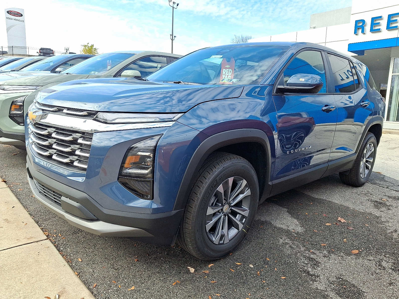 2026 Chevrolet Equinox LT photo 2