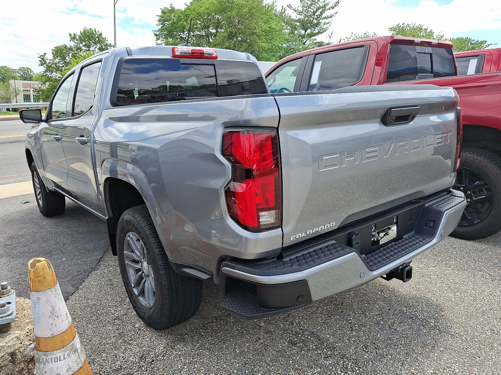 2025 Chevrolet Colorado Work Truck LT photo 3