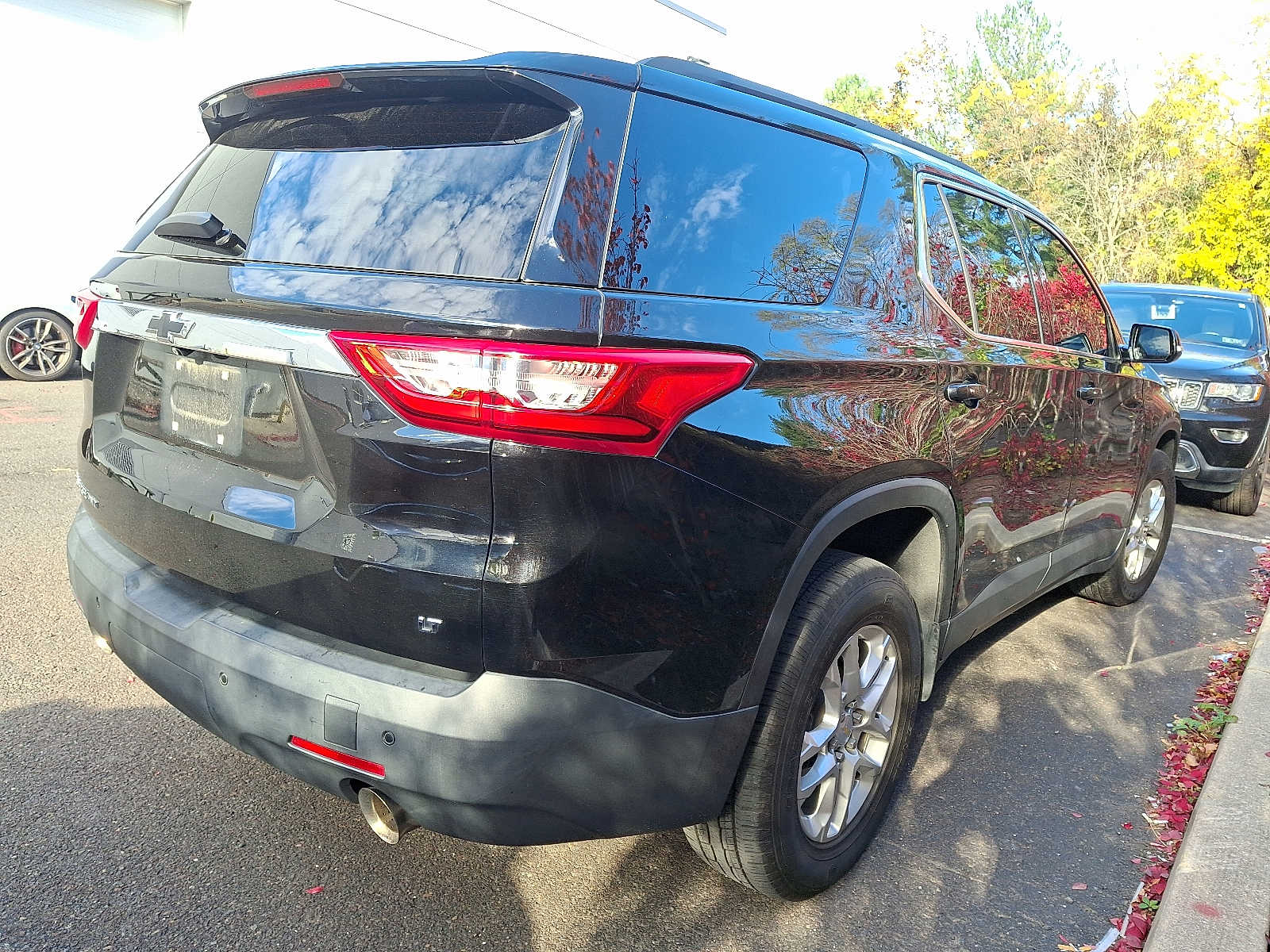 2020 Chevrolet Traverse Cloth photo 2