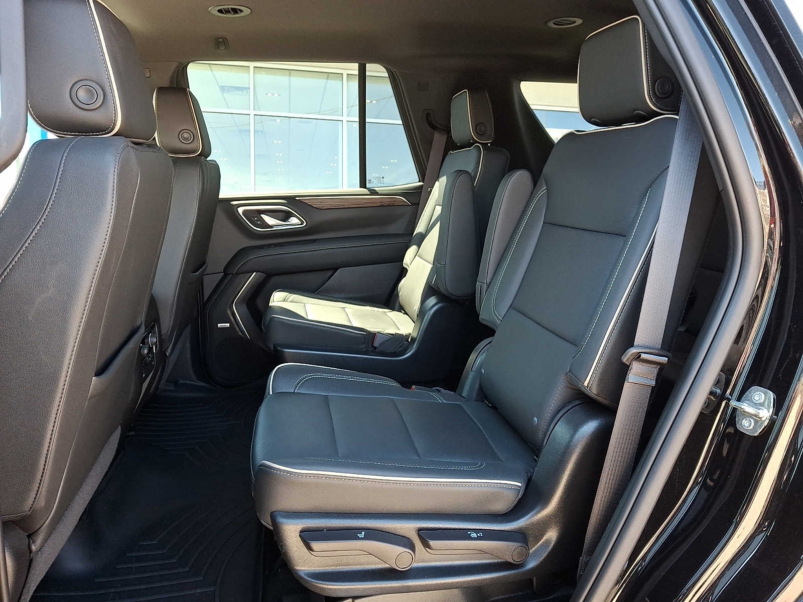 2023 Chevrolet Tahoe Premier - Photo 10