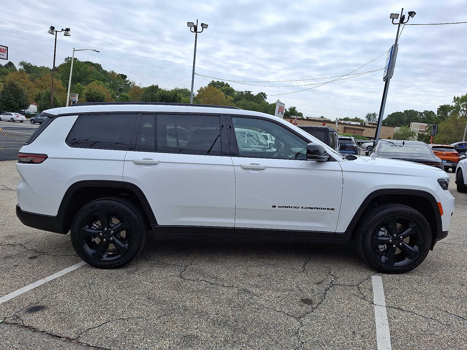 2025 Jeep Grand Cherokee L Altitude - Photo 7