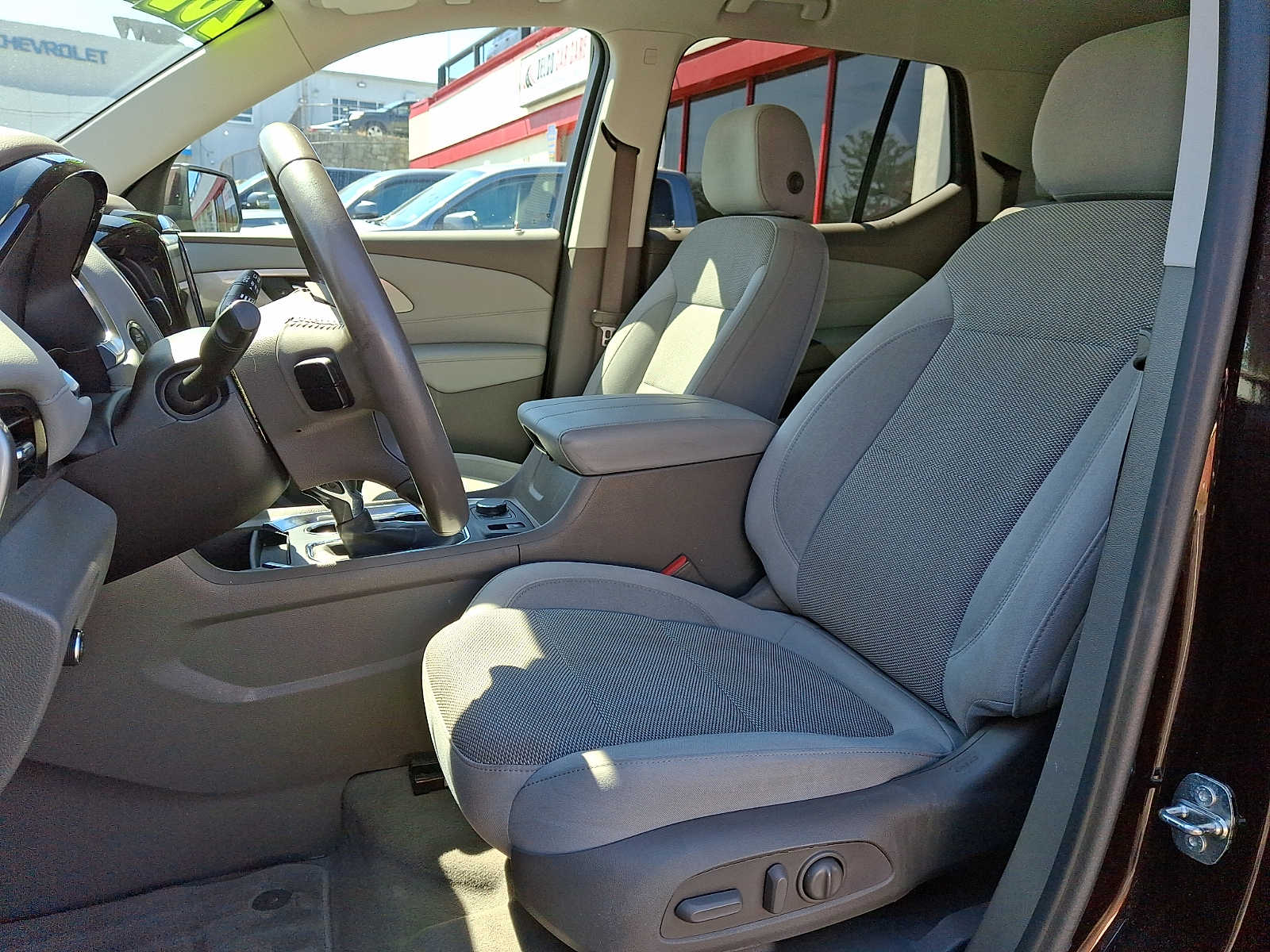 2021 Chevrolet Traverse 1LT - Photo 15