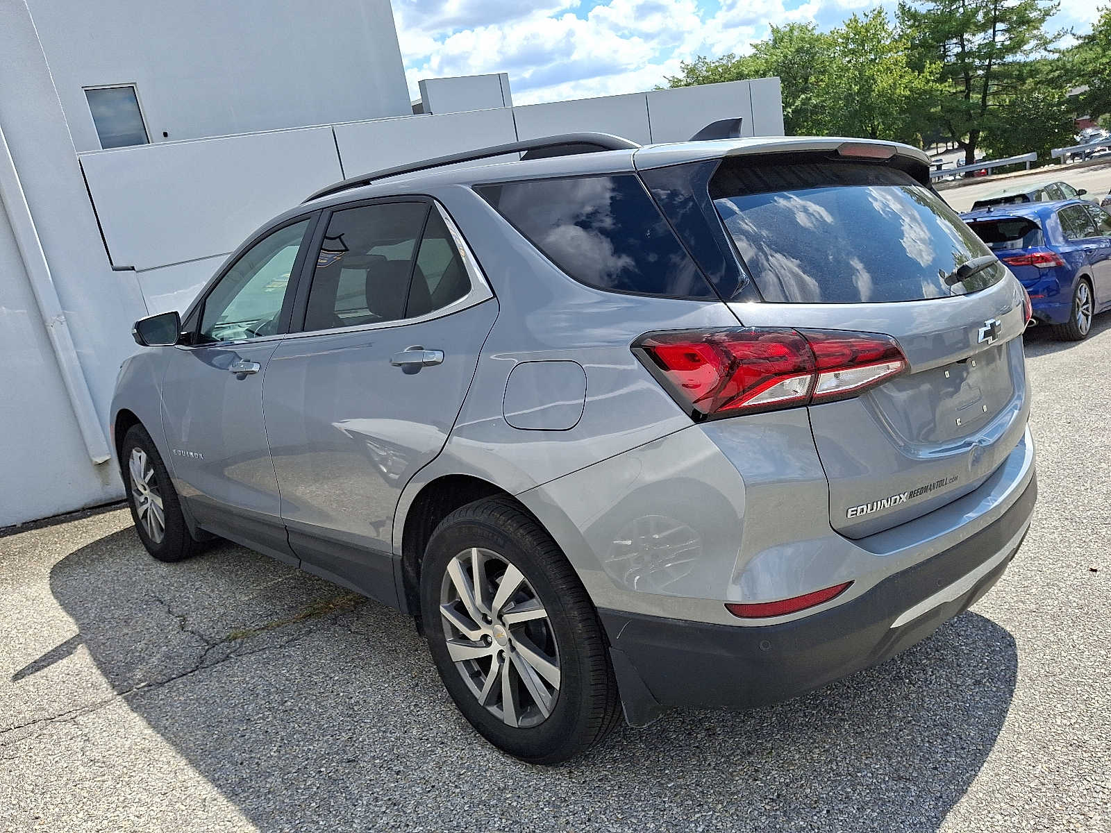 2024 Chevrolet Equinox LT photo 3