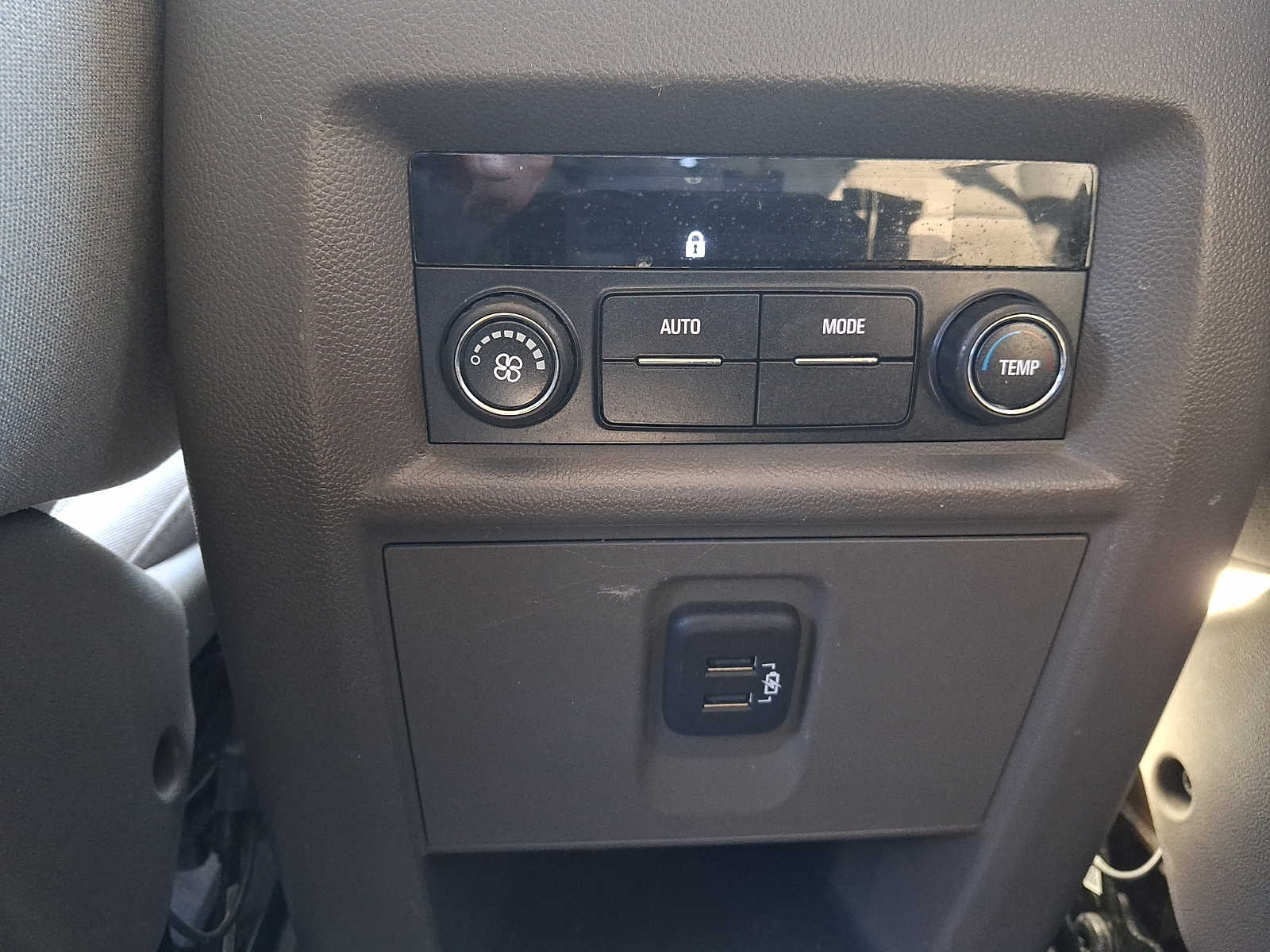 2021 Chevrolet Traverse 1LT - Photo 12