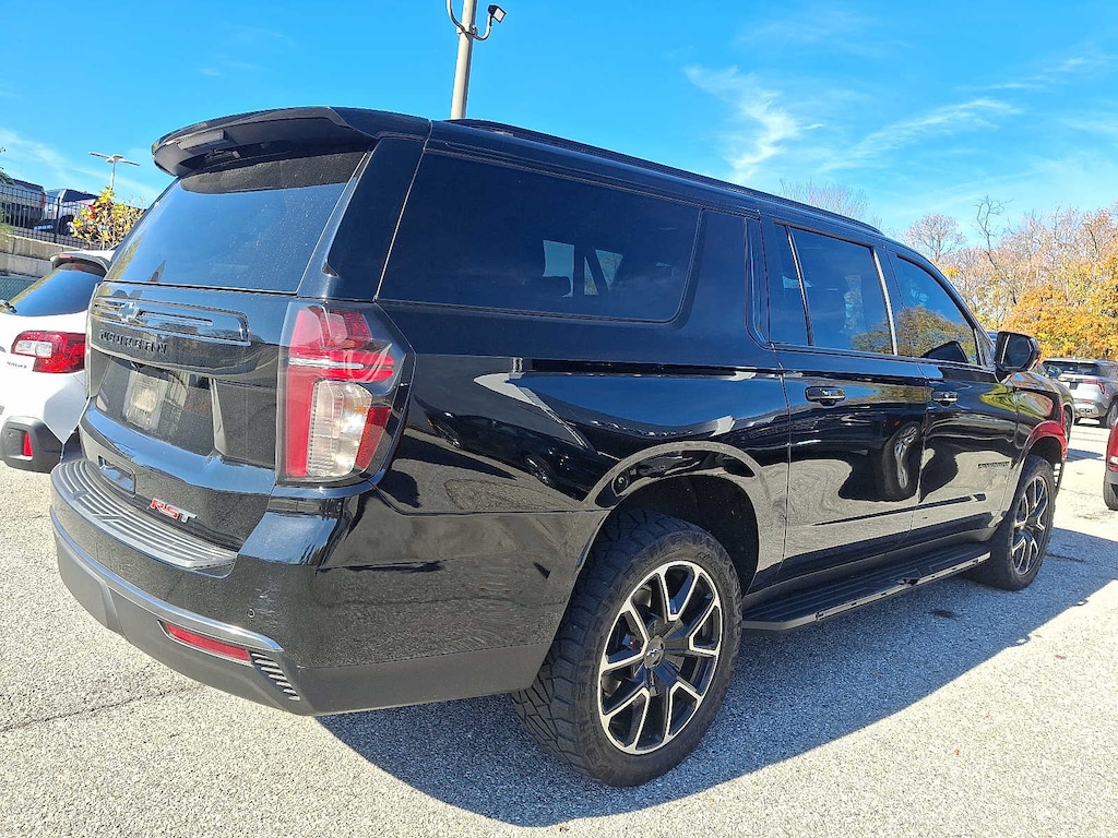 Used 2023 Chevrolet Suburban RST SUV