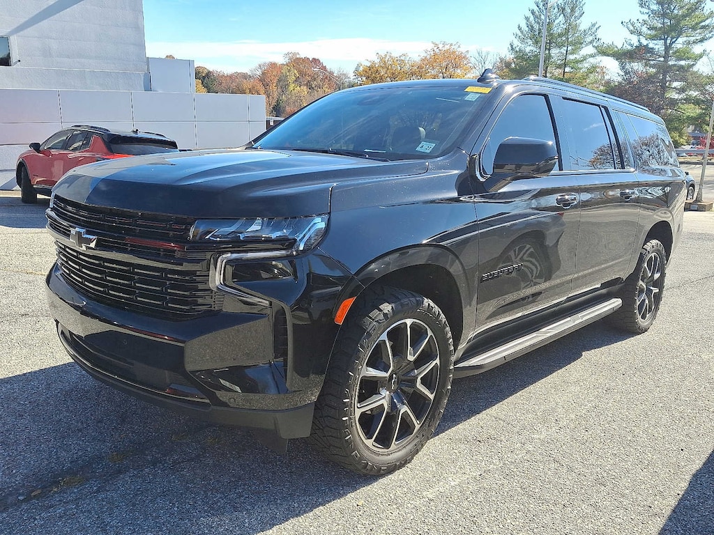 Used 2023 Chevrolet Suburban RST SUV