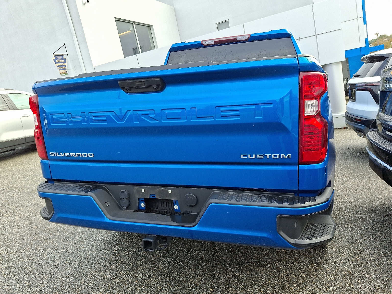 2023 Chevrolet Silverado 1500 Custom photo 3