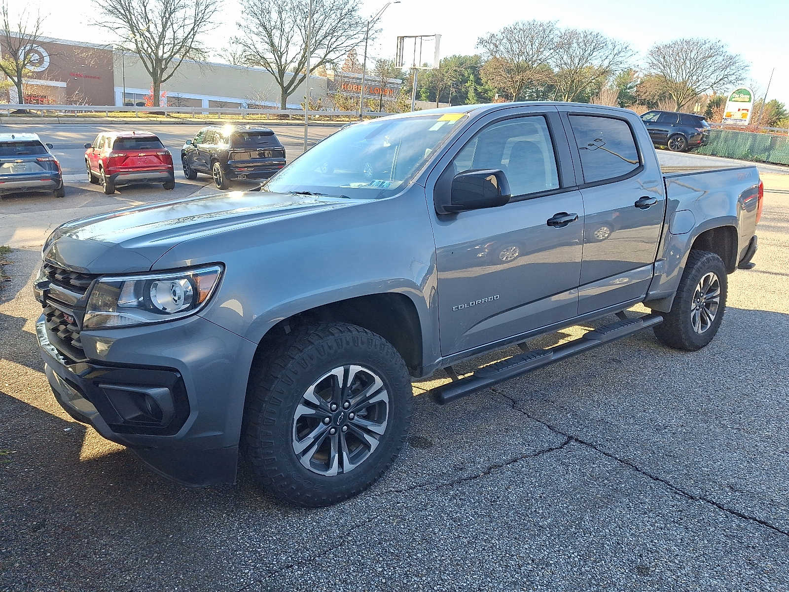 2022 Chevrolet Colorado Z71 photo 2